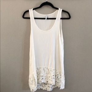 Vanity white laced tank top size med
